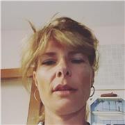 Mi occupo di latino e greco da 35 anni, lavorando sul metodo di traduzione e di studio, mirato ad affrontare le difficoltà individuali